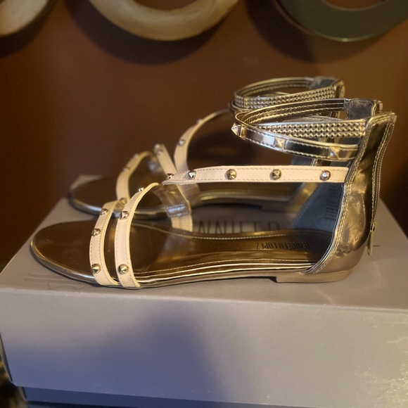 Jennifer Lopez studded ankle strap metallic sandals - Picture 4 of 5